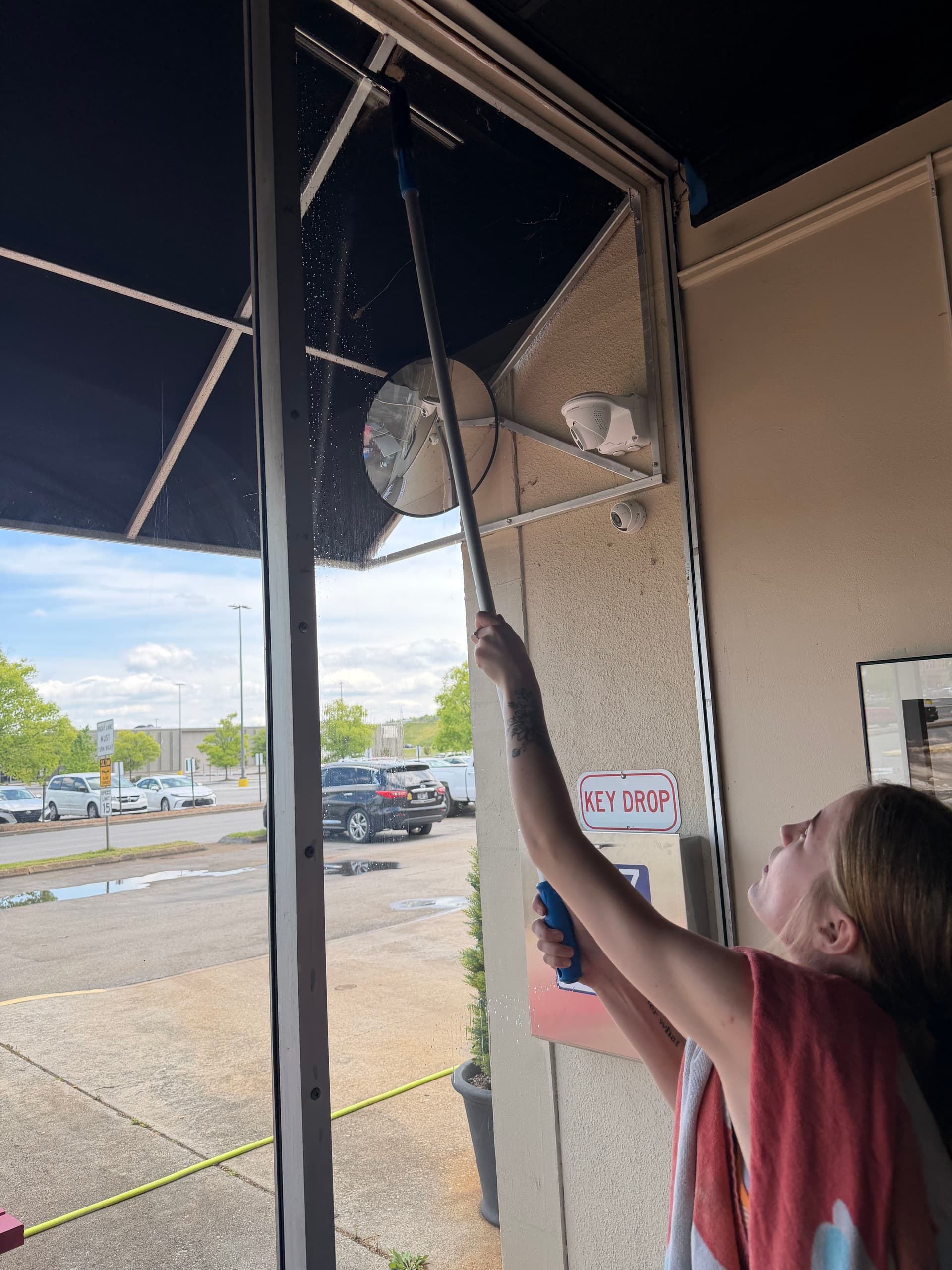 Gallery photos for Exterior Window Cleaning for a Local Auto Shop: Image #1